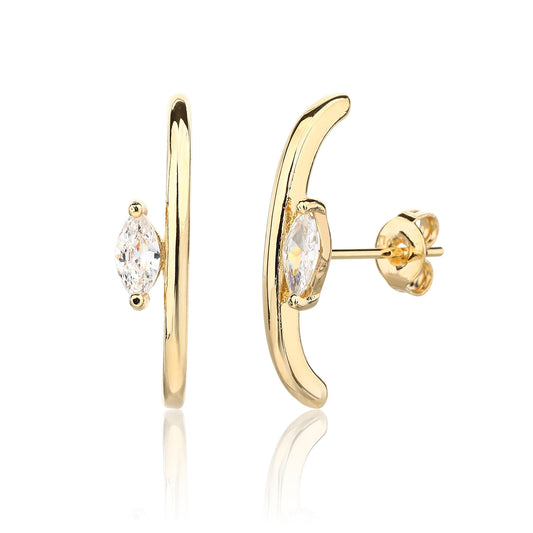 Golden earrings with a stud